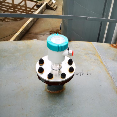 調(diào)頻連續(xù)波雷達(dá)液位計(jì)石蠟反應(yīng)容器液位測(cè)量